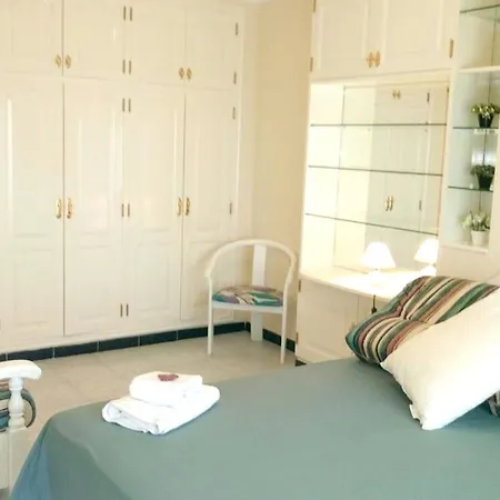 Apartament Paseo Miramar *